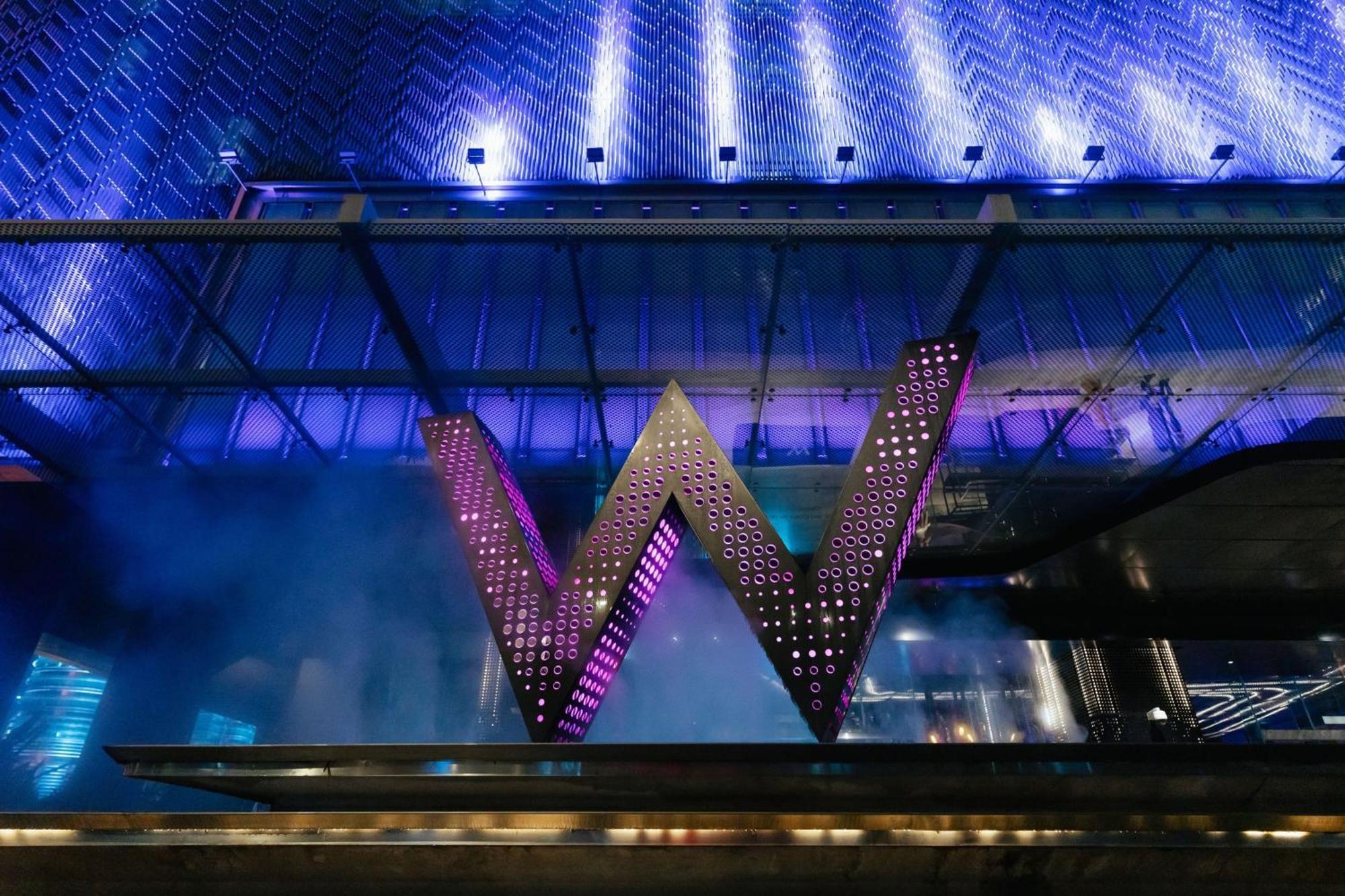 W Kuala Lumpur Hotel Exterior photo